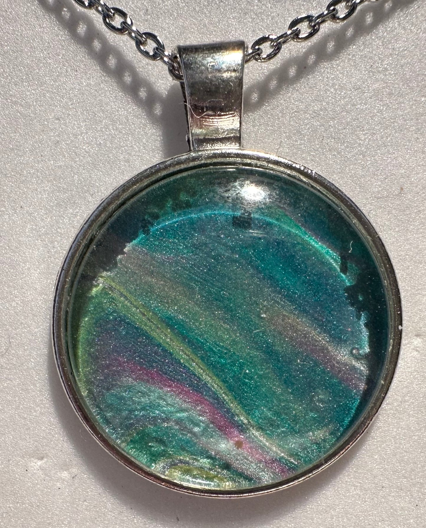 Round Pendant Art 30