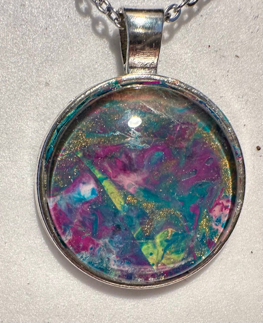 Round Pendant Art 31