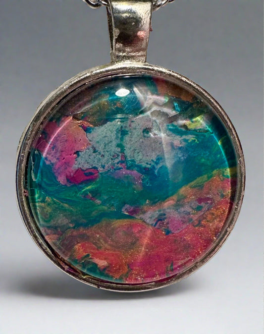 Round Pendant Art 34