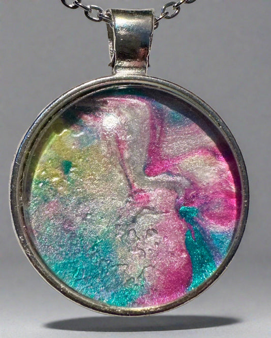 Round Pendant Art 40