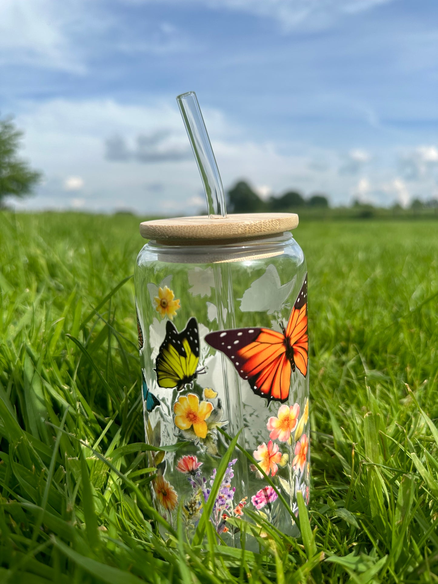 16oz water cup with straw - butterflies