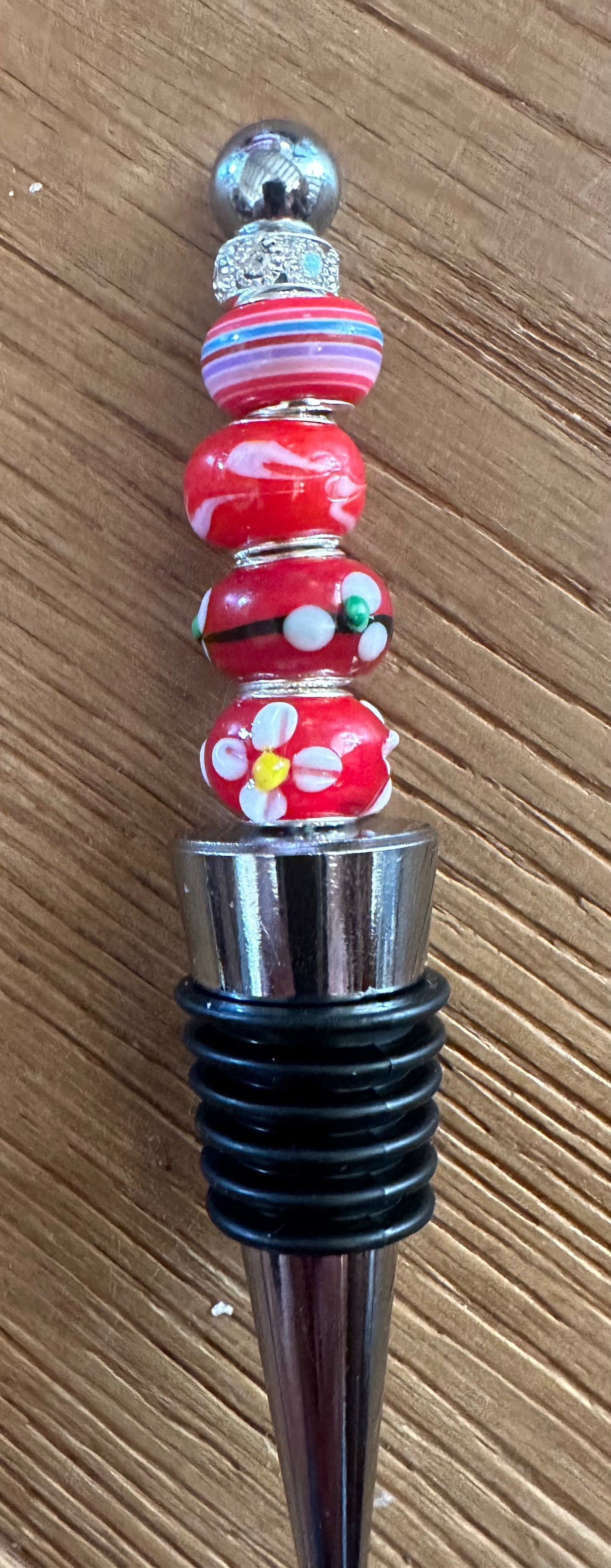 Beaded Bottle stopper in Reds